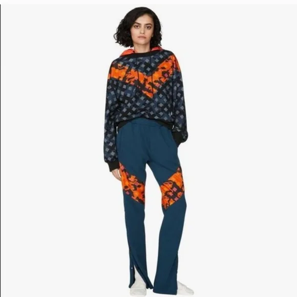 MCM Camo Hoodie Jacket - Picture 2 of 12